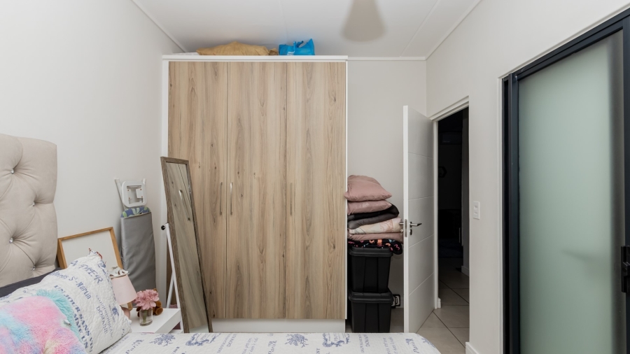 To Let 2 Bedroom Property for Rent in Sandown Western Cape